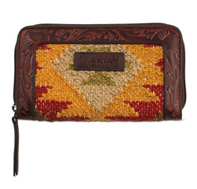  Ariat Brynlee Aztec Wallet