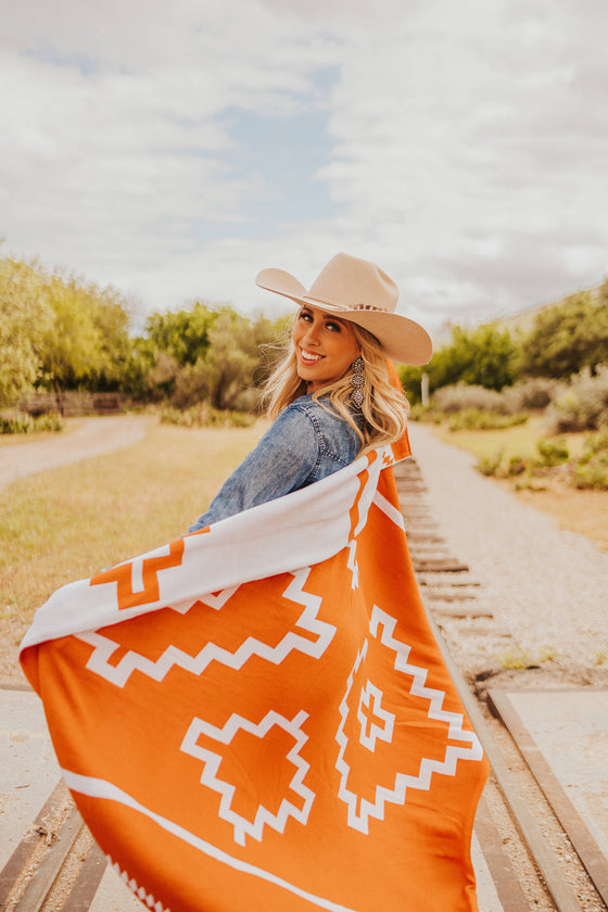 SOUTHWESTERN RUST THROW BLANKET, minimal southwestern throw