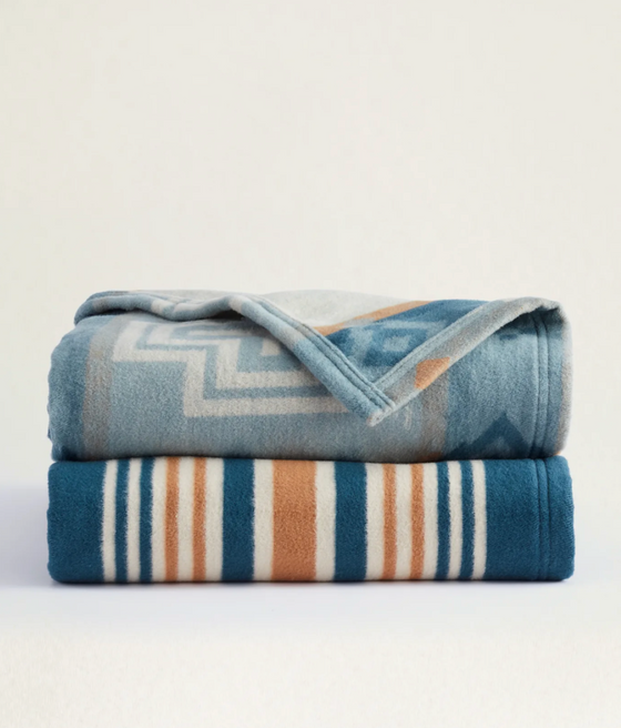 Pendleton San Marino Throw Blanket Gift Set